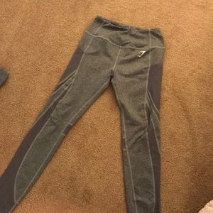 Gym shark leggings